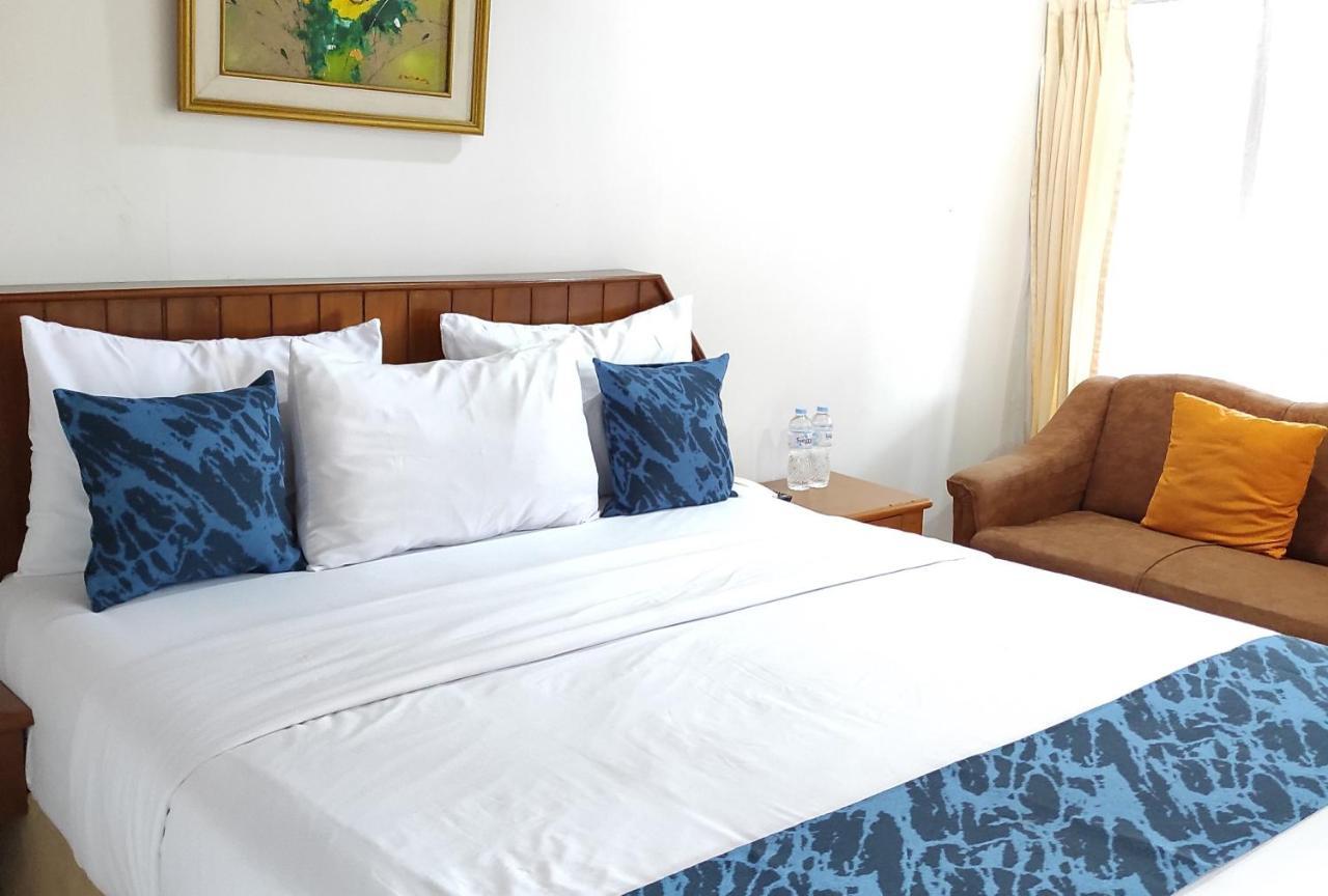 Arwiga Hotel Бандунг Екстериор снимка