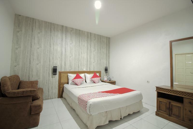 Arwiga Hotel Бандунг Екстериор снимка